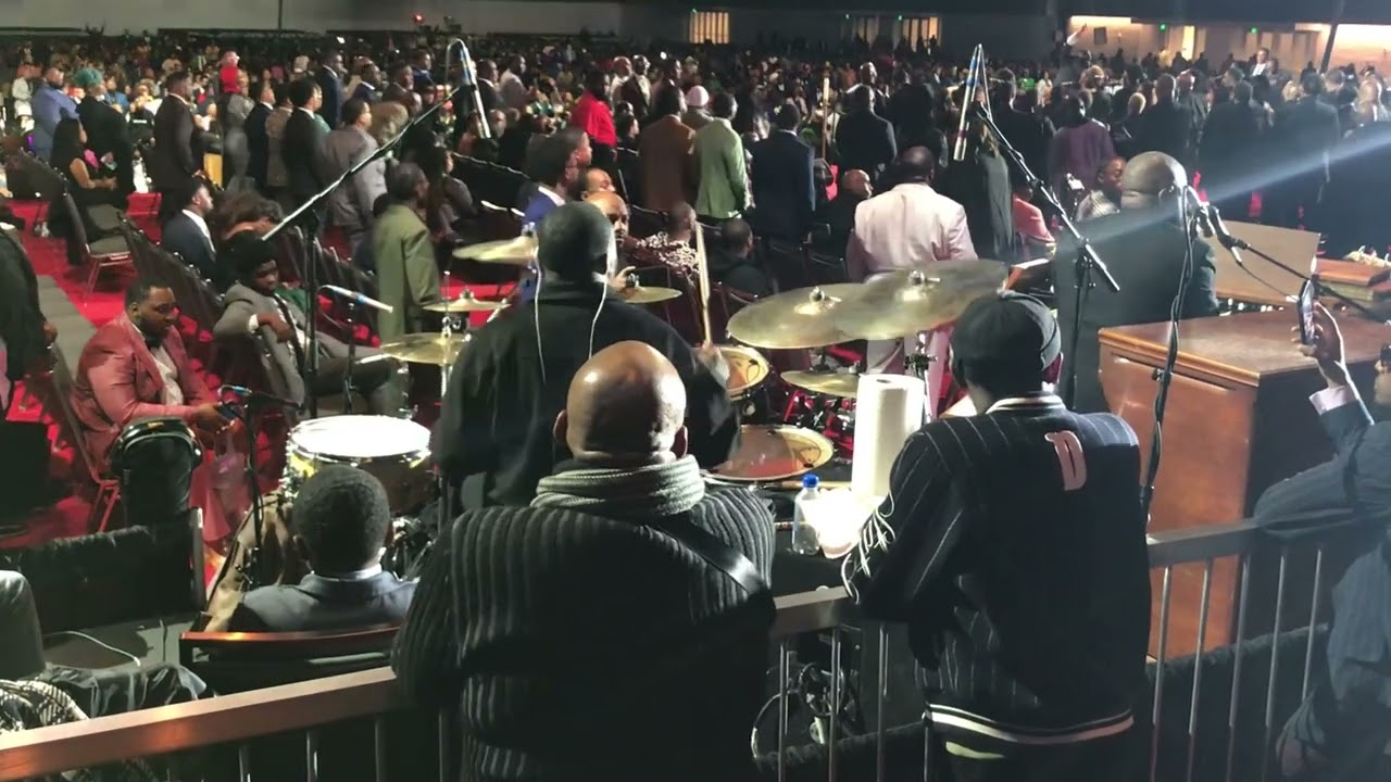 Pooter Golden got NOW!!🔥Donald Lawrence Medley - 115th COGIC Holy Convocation 2023 Midnight Musical