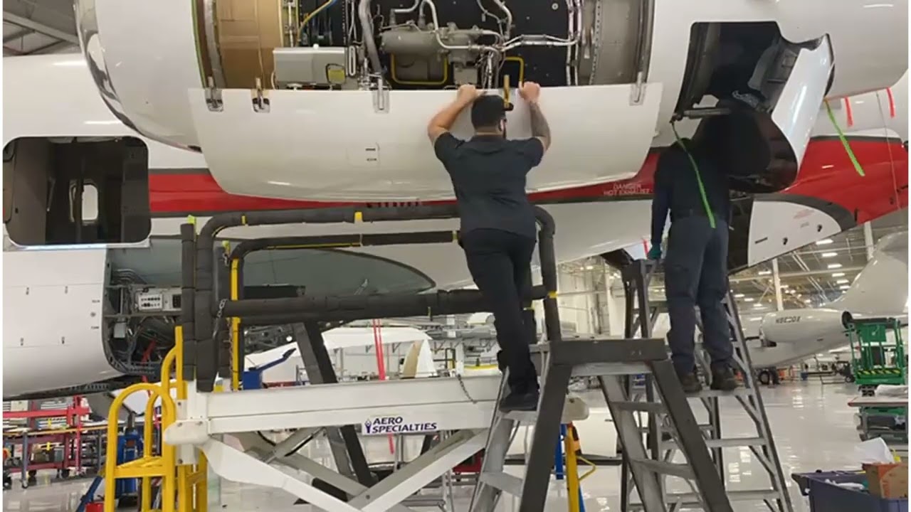 Engine Cowl Does Not Want to be Removed