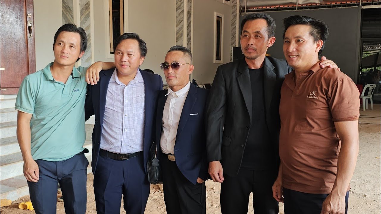 Pab pawg super star  tuaj khoom vauv hli rooj plig tsav tsev tshiab 30, 2026