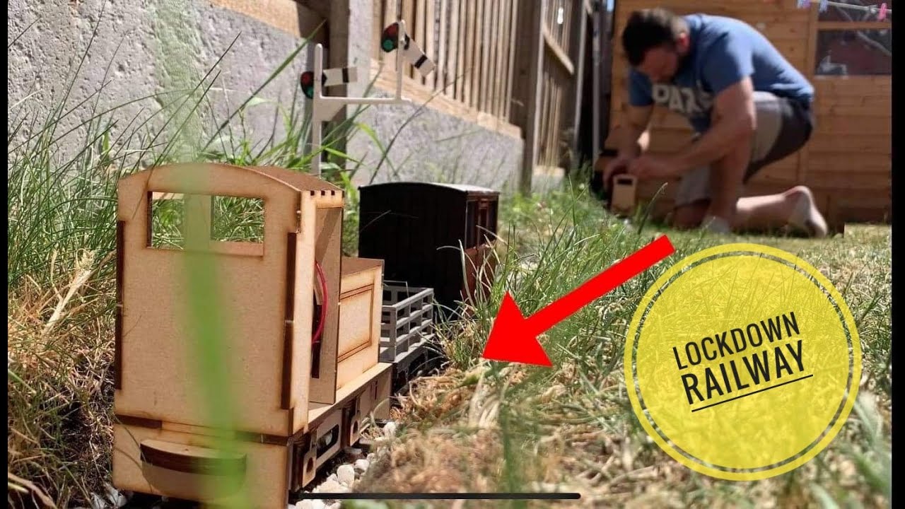 Early Days Of The Lockdown Railway! (16mm Garden Railway)