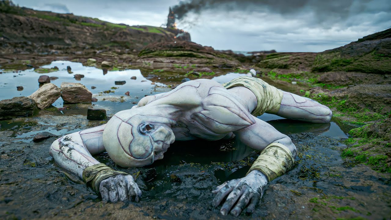 Scientist Accidentally Creates Immortal Creature While Trying to Bring The Dead Back