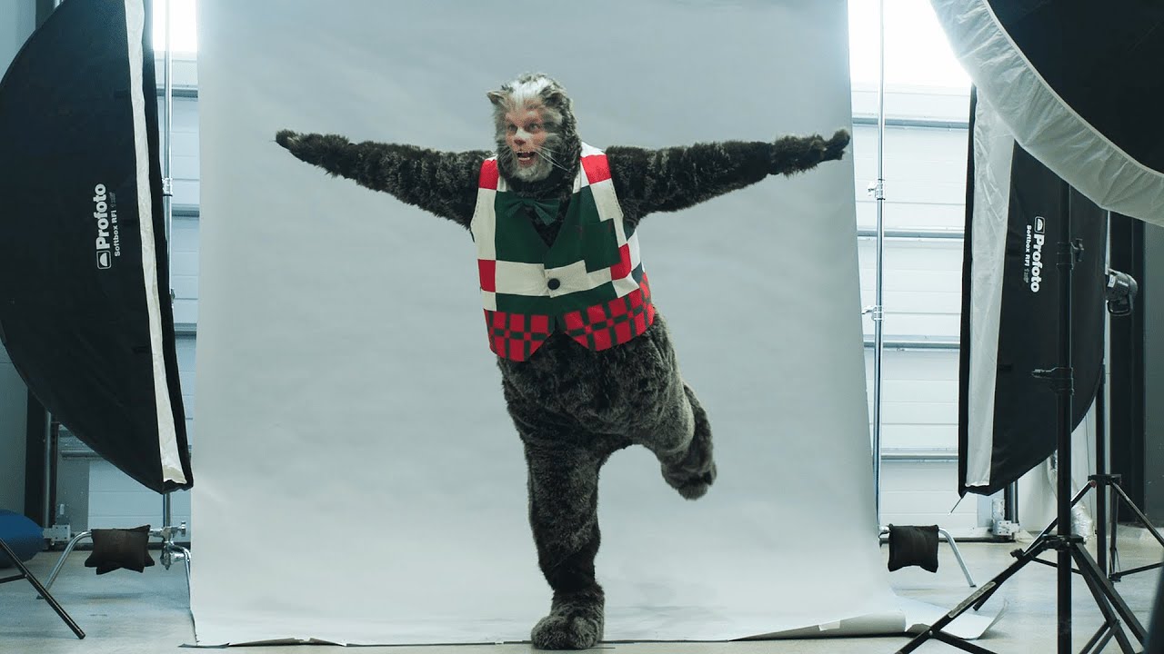 The Icelandic Yule Cat: Behind the Scenes | Icelandair