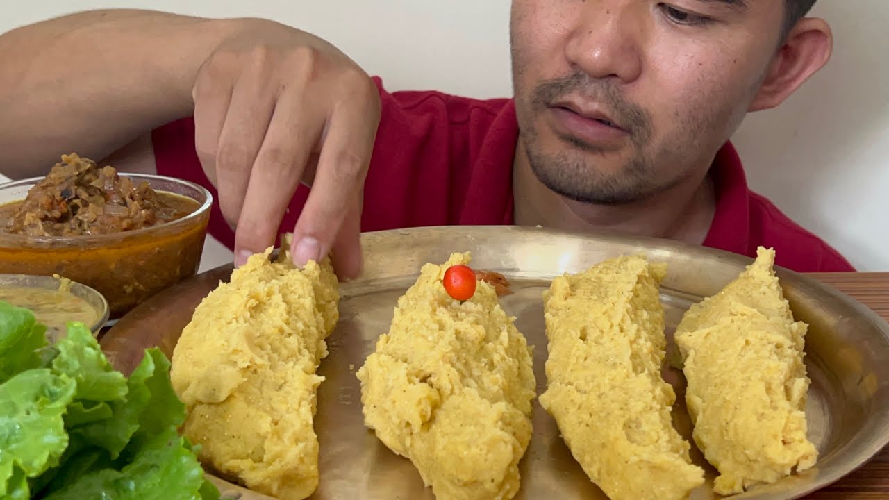 मकैको ढिडोसँग कुखुराको मासु र गुन्र्दुकको झोल।।स्वदिष्ट भोजन ( Nepali Traditional Food- Dhido)