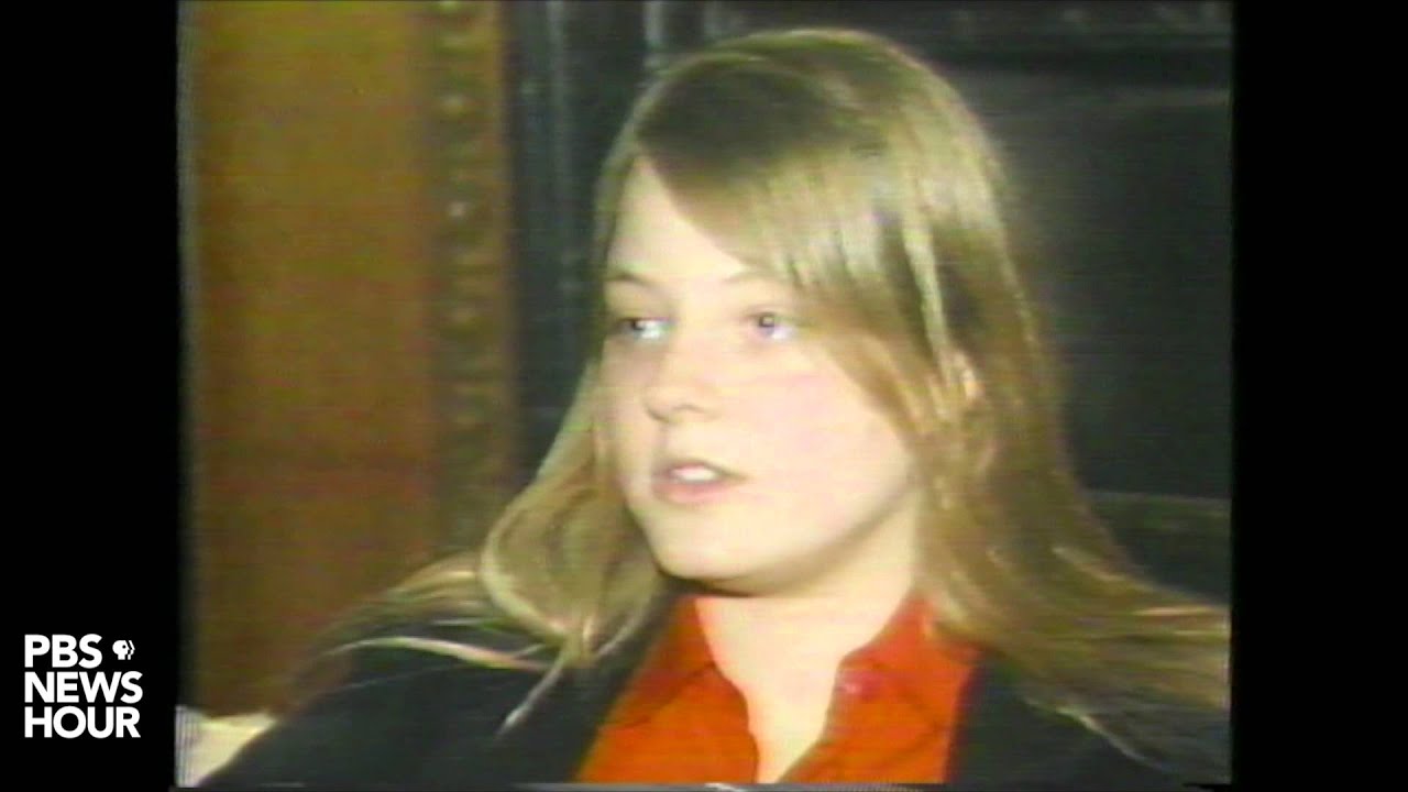 Actress Jodi Foster talks about letters sent to her by John Hinckley Jr. in 1981