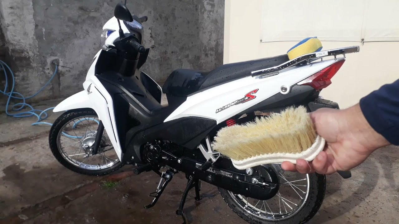 Lavado de moto: lo que nadie lava.  ( nivel detailing )