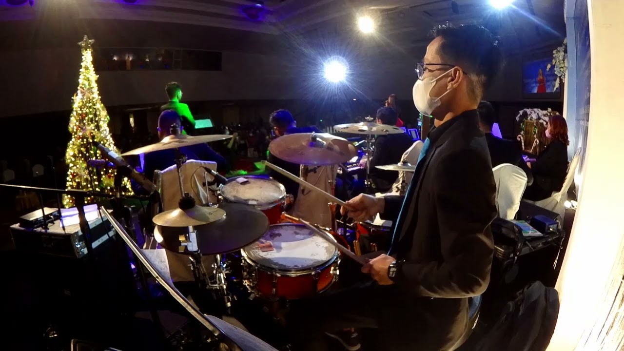 Dolly Lasido Hasian Tambun - O Holy Night (drumcam)