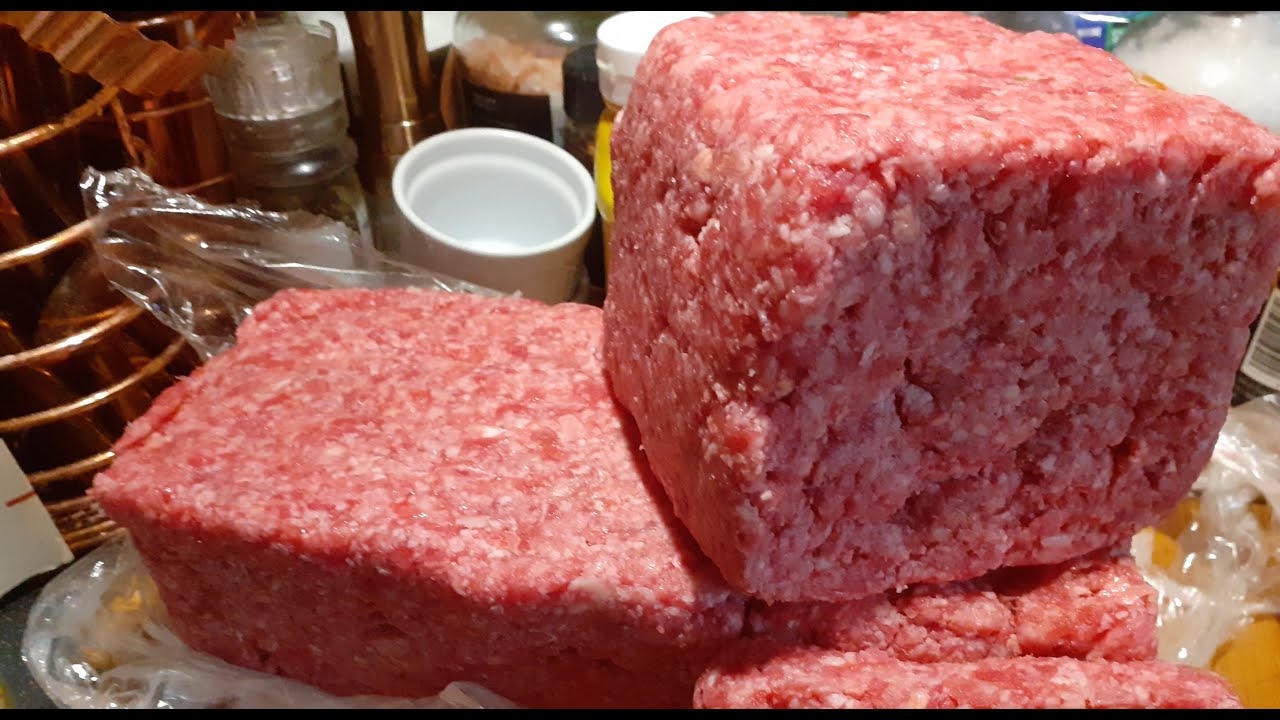 Scottish lorne sausage,square sausage,slicing sausage,lorne sausage.