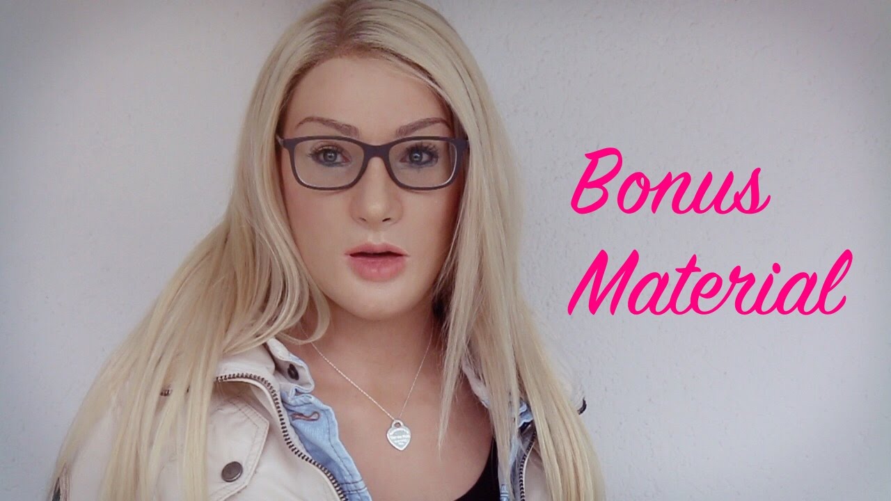 Female Mask: Bonus Material Masking, Outdoors, Daylight