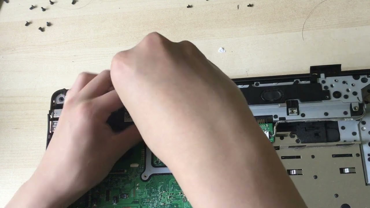 Dell Latitude E1545 Teardown