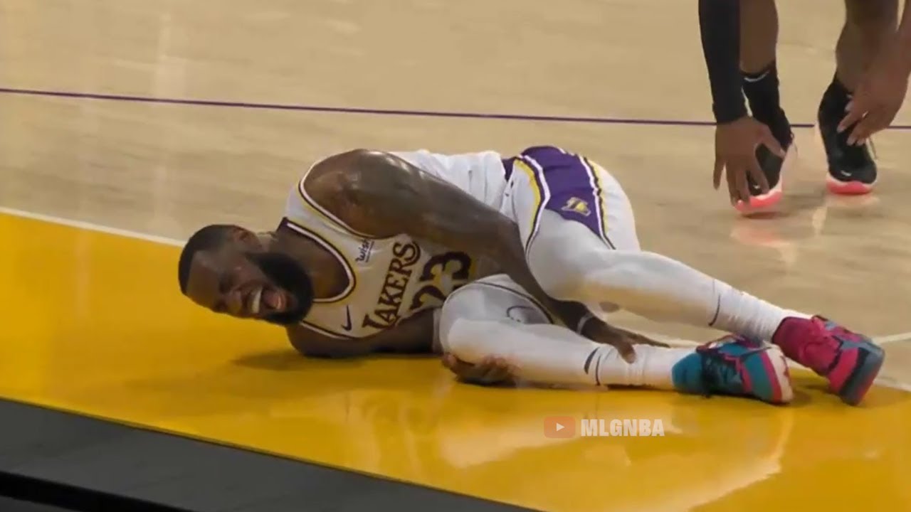 LeBron James left the Lakers game against the Hawks with an apparent right leg injury