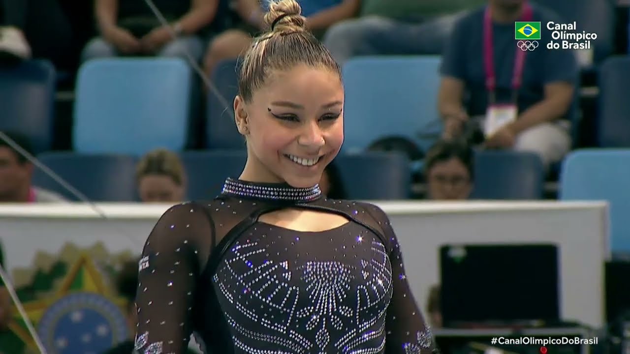 PAN DE GINÁSTICA ARTÍSTICA 2022 - Flavia Saraiva se apresenta no solo; Brasil é ouro por equipe