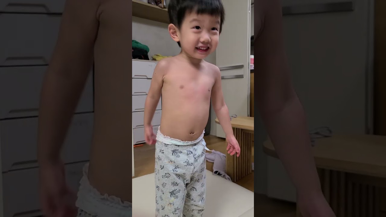 [두아들행복] 동생 양말을 신고 싶었어요☺️