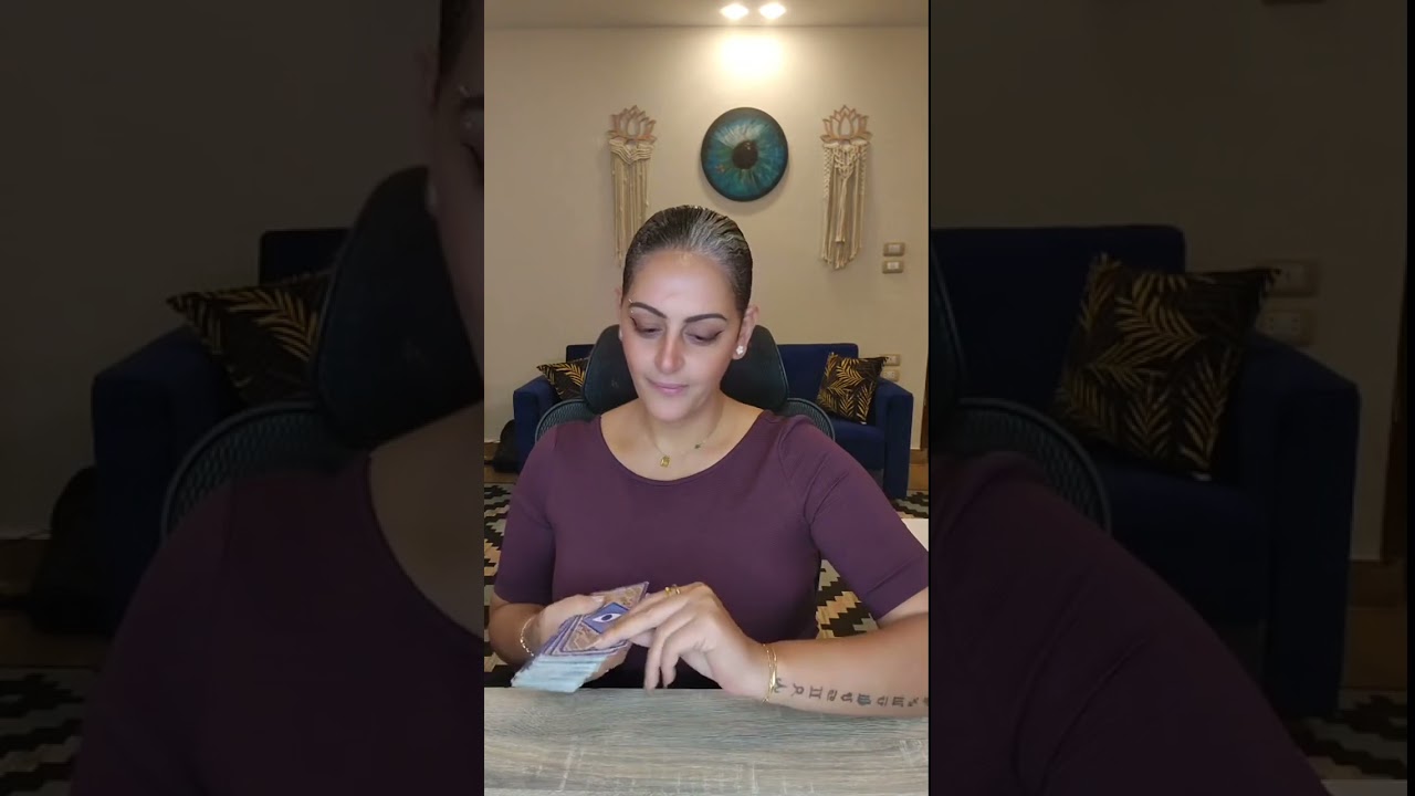 برج الدلو 🌈 إشارات كونية تبشّرك بمستقبل مشرق وإبداع لا يُصدق ✨