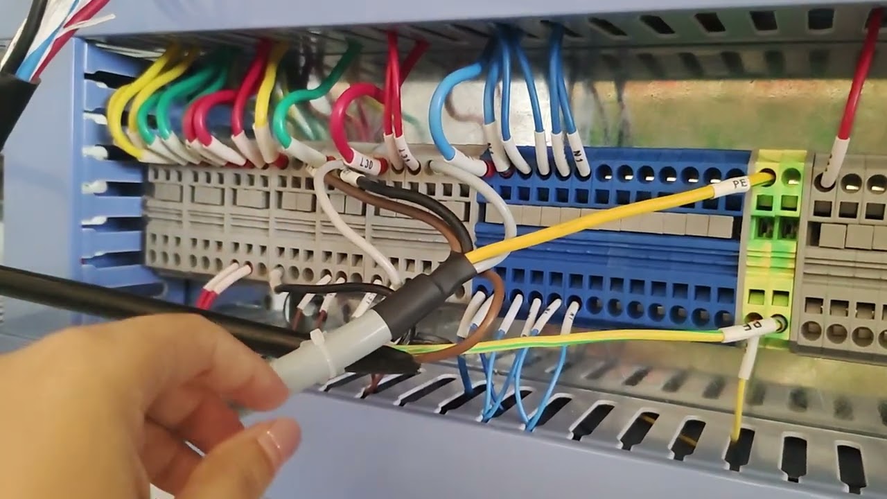 How to connect fiber source voltage to machine