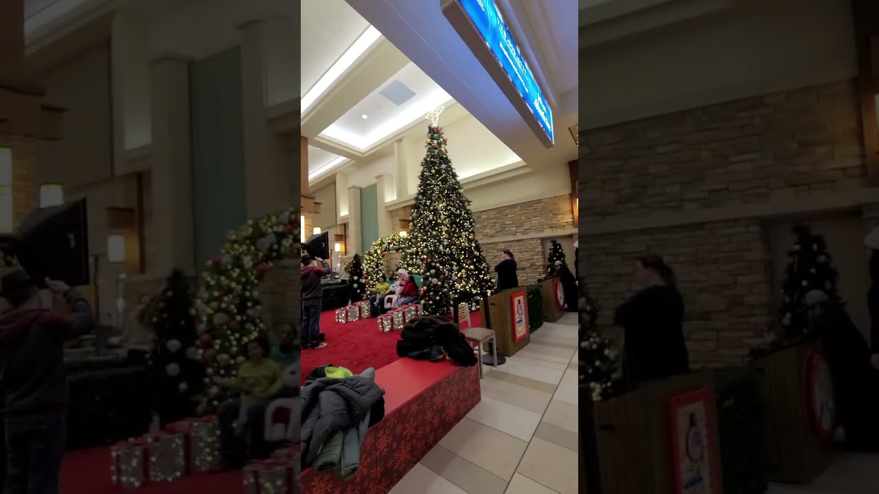 Walking around Brookfield Square Mall during Christmas Season 2025