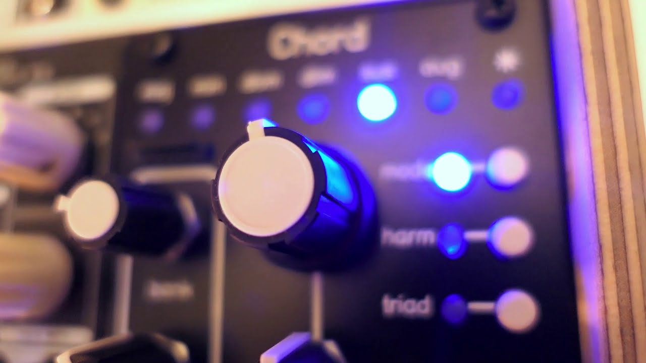 Qu-Bit Chord v2 rhythmic chord progression