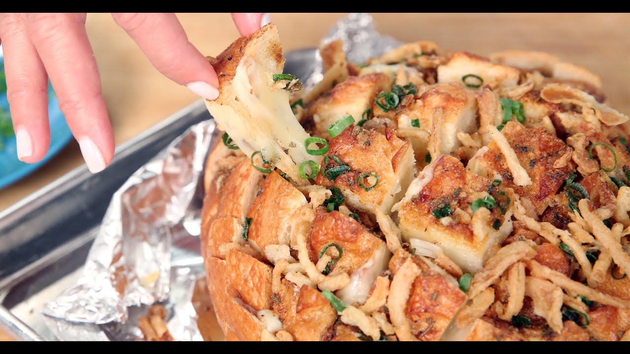How to Make Bloomin' Onion Bread | Eat the Trend