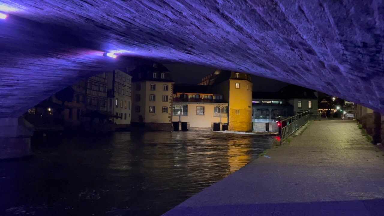 Strasbourg Petite France - Nuit - 4k - HD 1080p -Capitale de Noël 2020 - Balade - Calme -