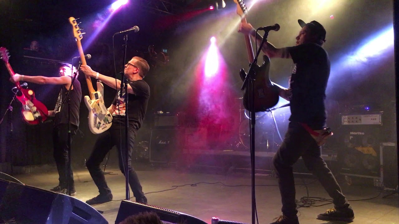 Pää Kii - Ees jotain positiivista @ Nosturi, Helsinki 17.11.2018