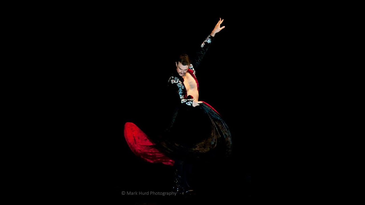 Ozgen teaching TangOrient Dance