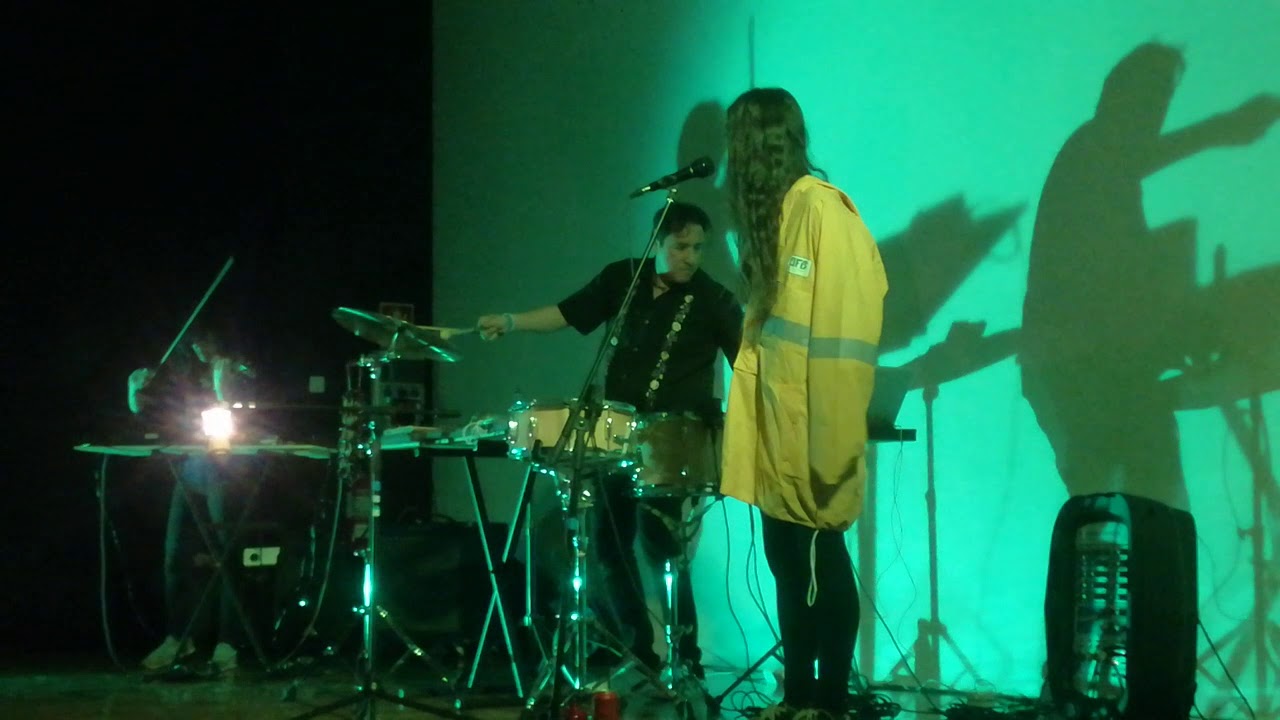 n&uacute;ria mart&iacute;nez-vernis, sara font&aacute;n i aldo aranda (exploding Fest) 2019