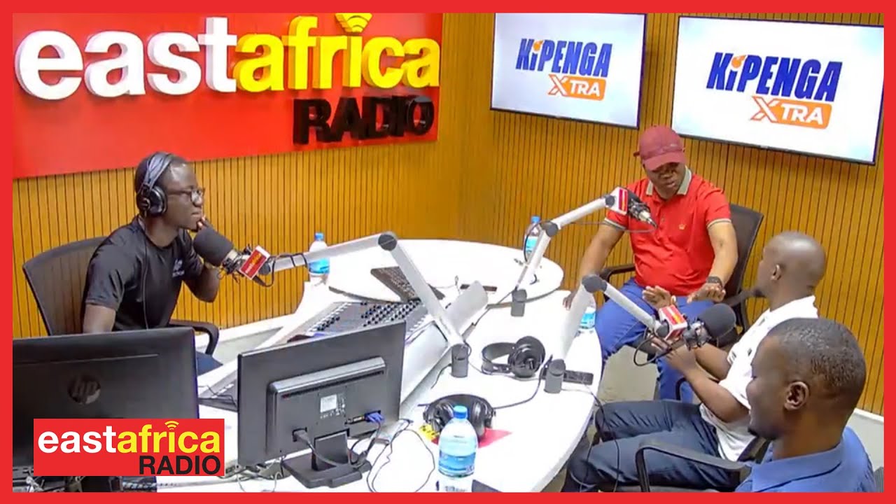 MASHABIKI  WA SIMBA NA YANGA ALMANUSURA WAZICHAPE STUDIO| KASUGA AINGILIA KATI