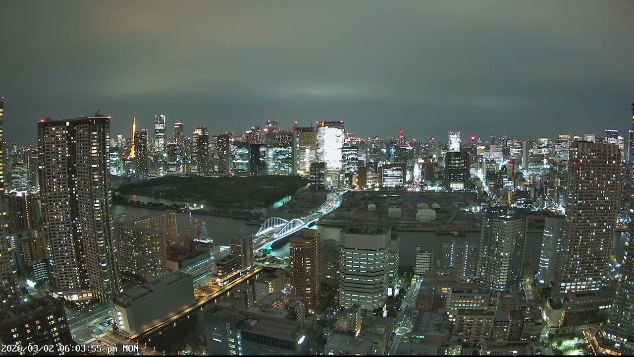 東京ライブカメラ 4K | 港区・築地 | 夕焼けと都心の景色 | 2026-03-02