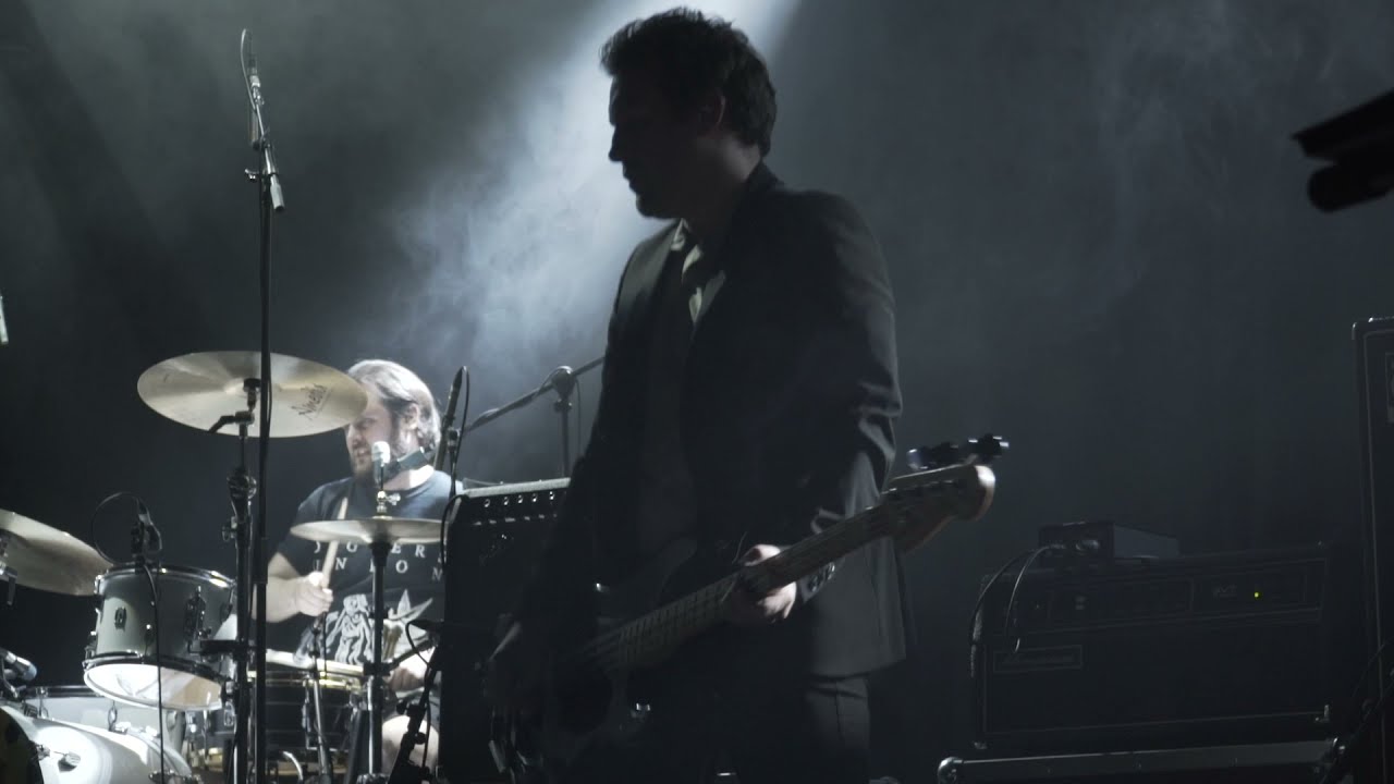 IST IST - Black (Live at Manchester Academy)