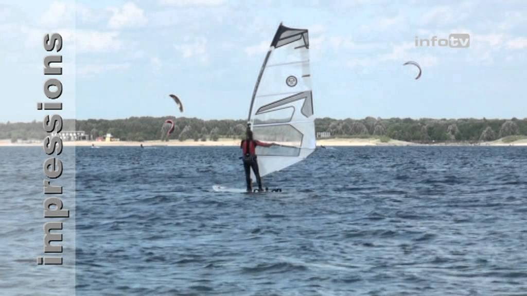 Sommerimpressionen : Windsurfen am Cospudener See