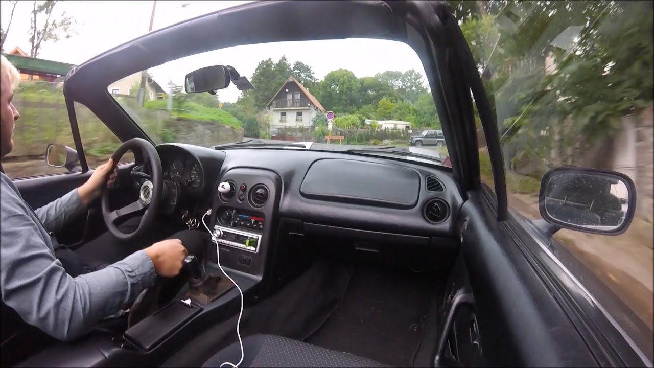 Mazda MX-5 Miata drift with old winter tyres