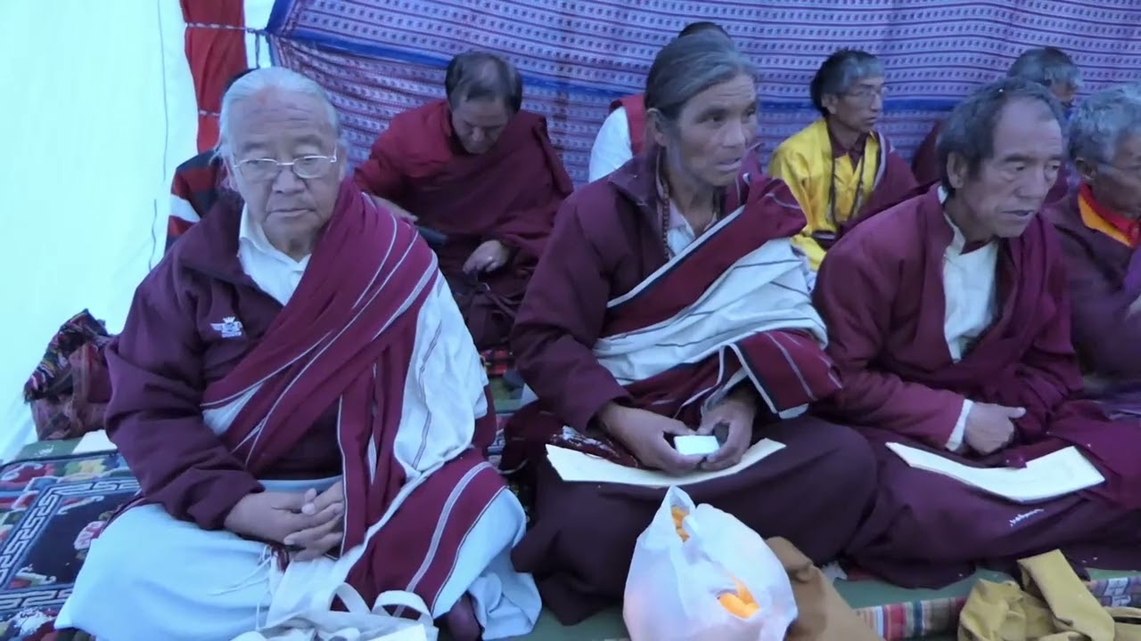 Kyabje Pema Rigtsal Rinpocche is giving speech for Mugum and Karmarong people