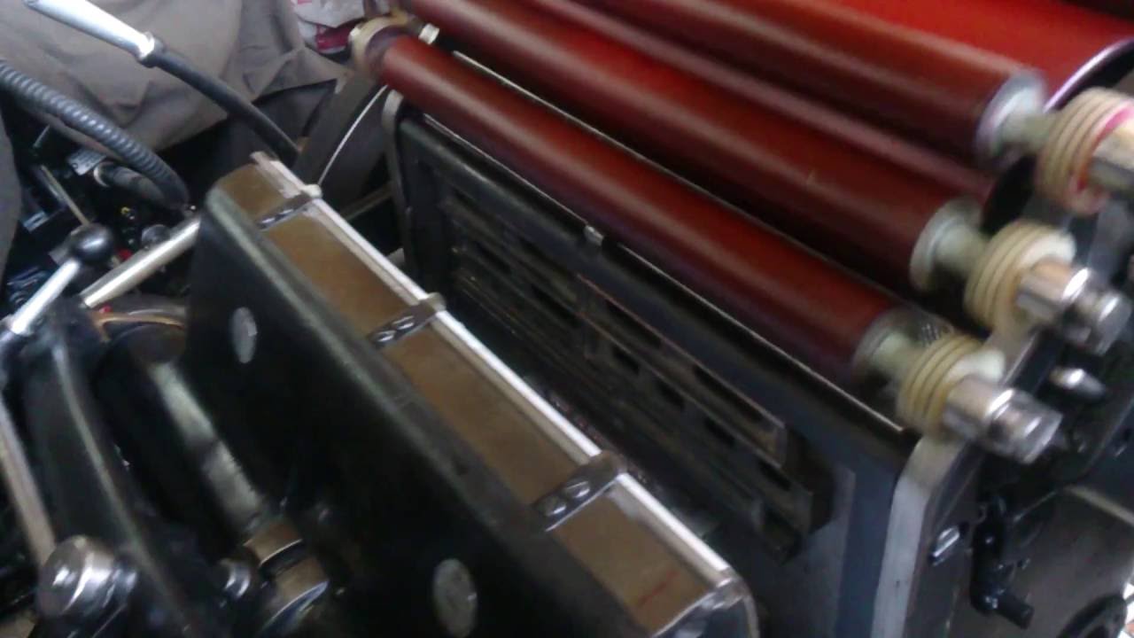 Minerva tipografica marca Nebiolo, formato doble oficio! Restaurada y  con conversor inverter!
