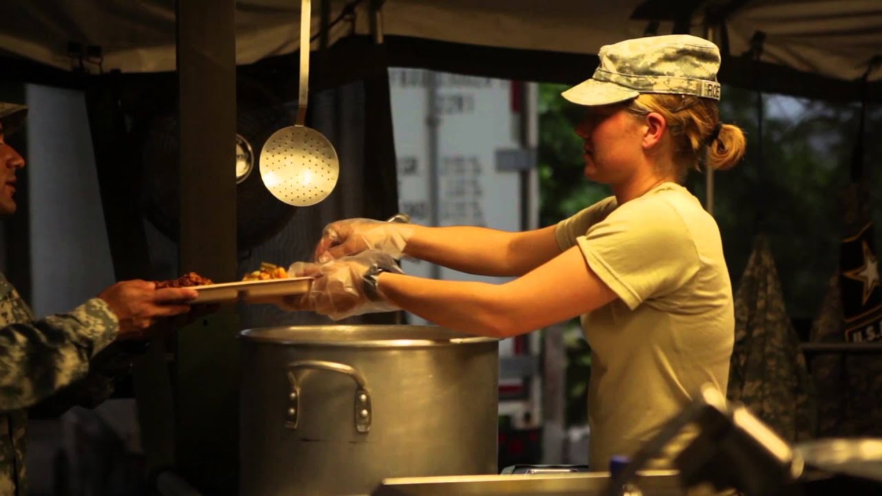 http://www.MilitaryChefs.com - Army Cooks feed Joint Task Force Jaguar