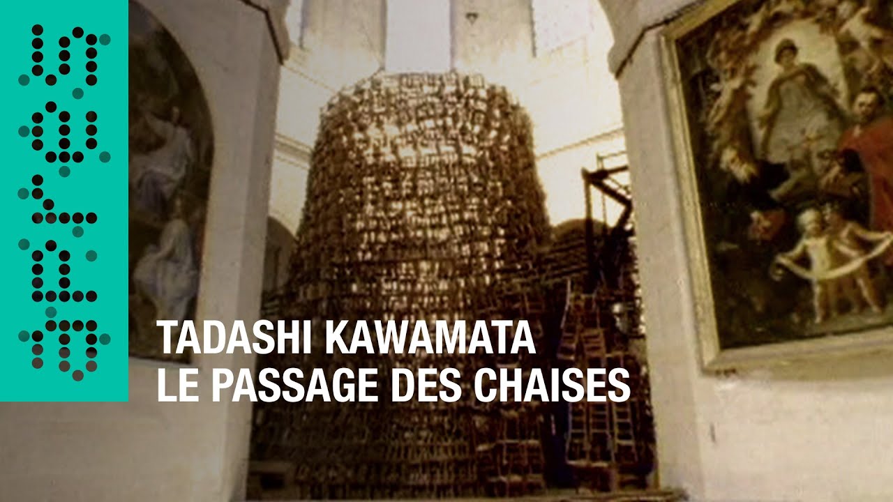 Tadashi Kawamata Le passage des chaises (extrait)
