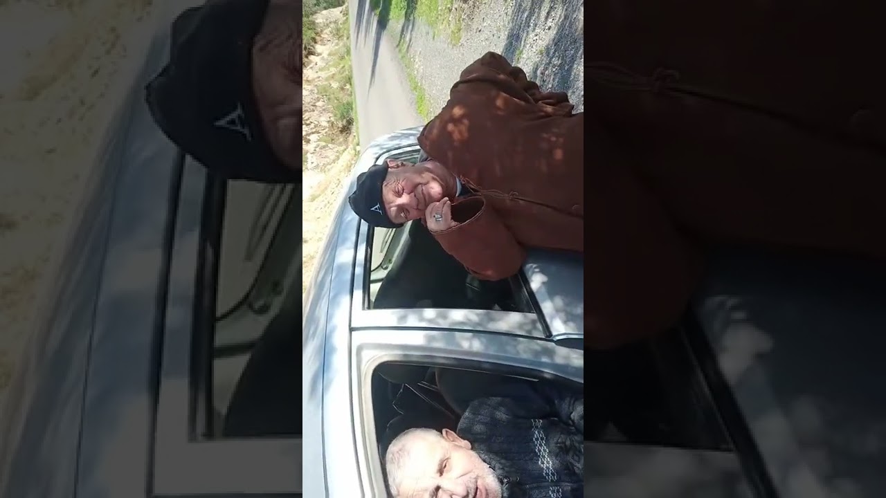 Le grand poète Dda Rabah Hamma et Dda Moumouh au village de Tirwal .