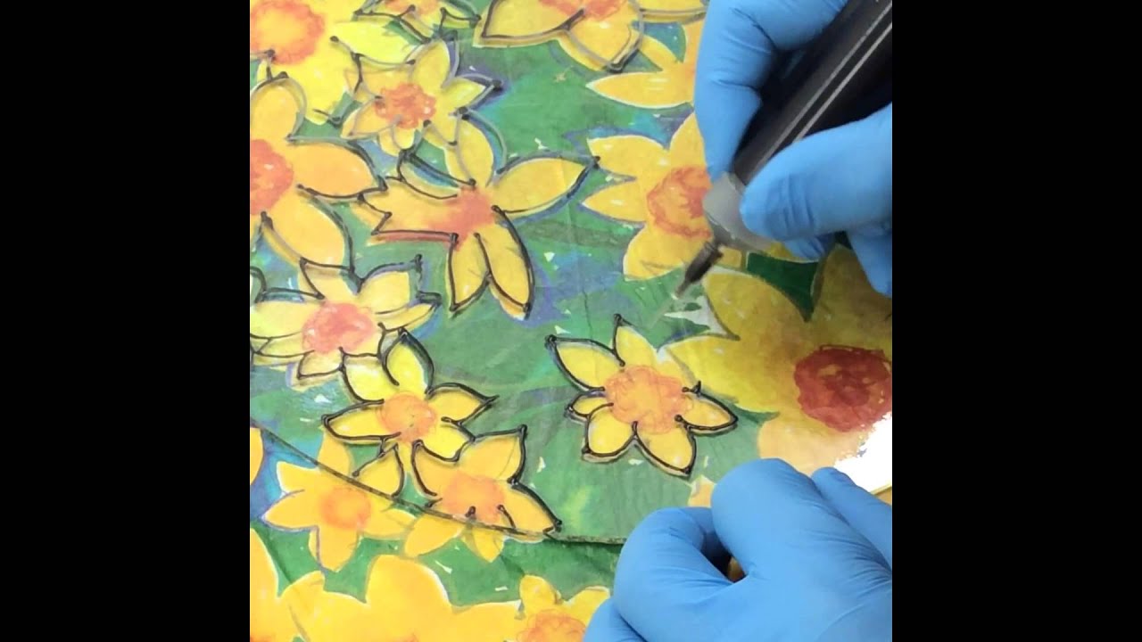 Using the Air Pen Pro for Glass in Tracing on Glass with Enamels