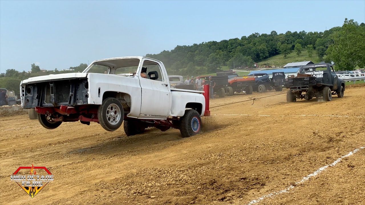 TRUCK TUG OF WAR KENTUCKY TRUCK TUGGERS GALLATIN COUNTY KY