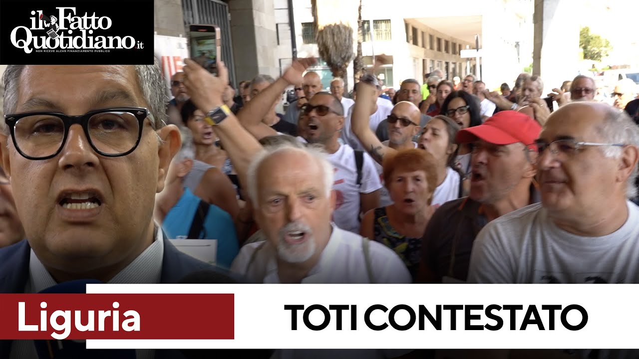 Rigassificatore a Vado Ligure, il governatore Toti contestato dai manifestanti