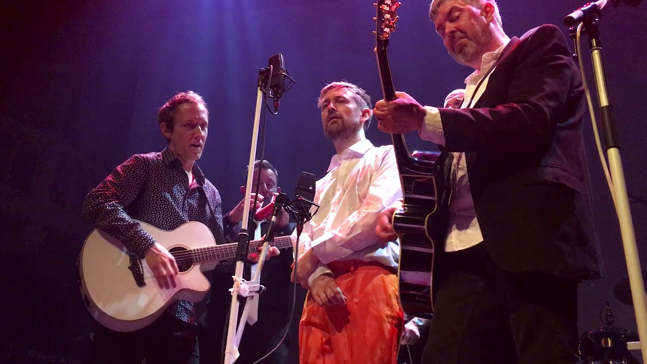 Your daddy's car the Divine Comedy Paradiso Amsterdam 2019