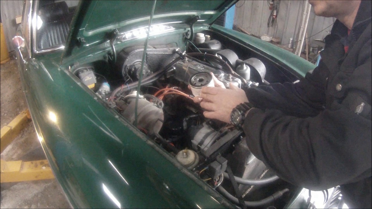 Oilchange on MGB