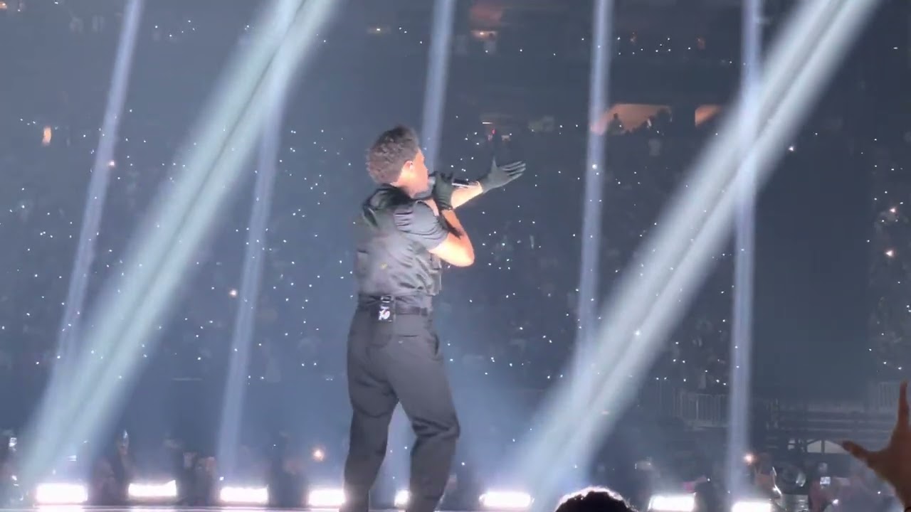 The Weeknd in Atlanta Ga 2022 Mercedes Benz Stadium (Blinding Lights)