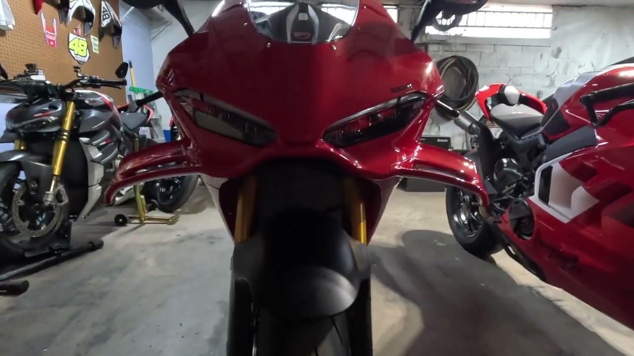 Delivery of my 2025 Panigale V4S