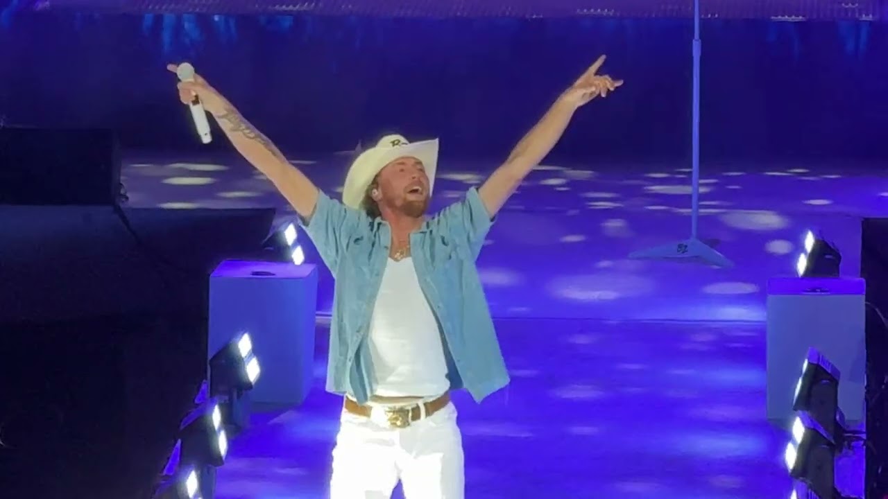 Holy Smokes, Bailey Zimmerman at Cheyenne Frontier Days 2025