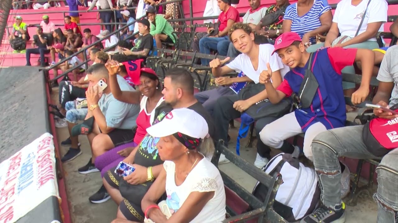 #SantiagodeCuba gana 14x4 KO en el día inaugural de la #64SNB
