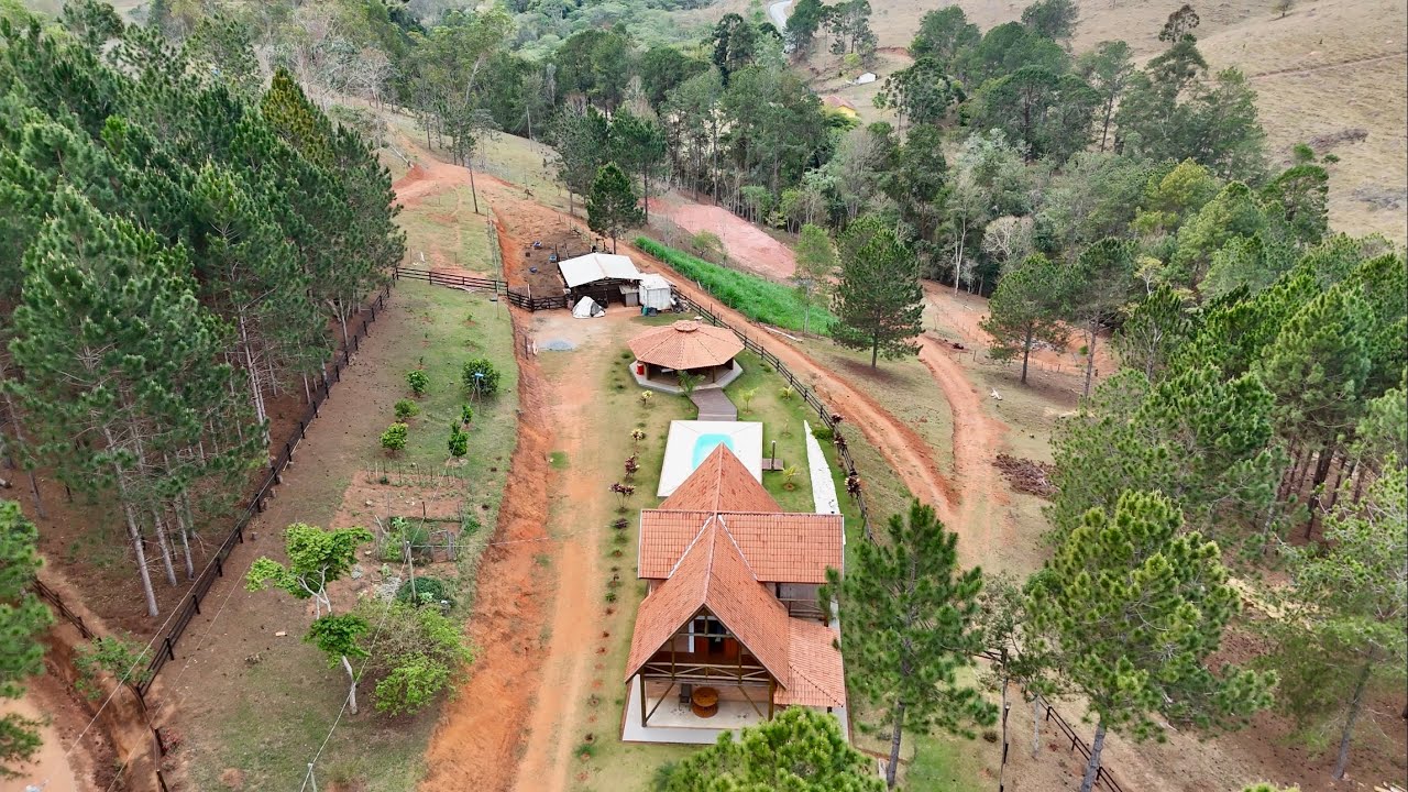 Sítio com Cachoeira a Venda em Guaratinguetá