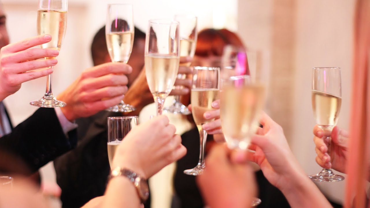Cinco se&ntilde;ales que ayudan a determinar que una persona es alcoh&oacute;lica