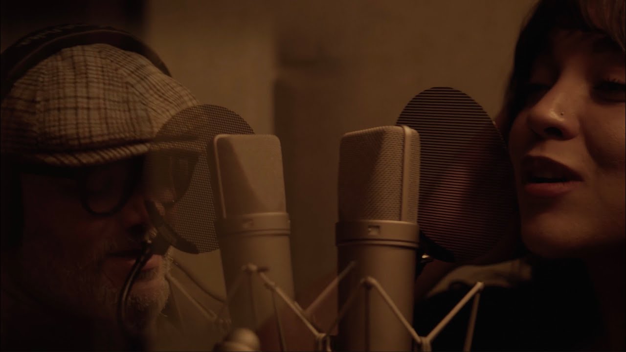 Mari Solis, Pavel Nu&ntilde;ez - Me Pierdo Contigo (Video Oficial)