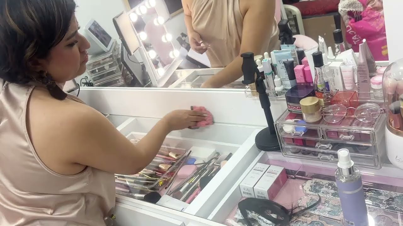 Limpiando el Vanity, bueno intentando limpiar el Vanity + CHISME TIME