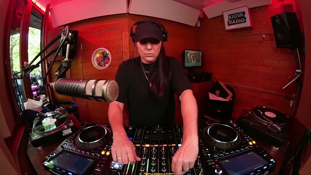 Think Outside The Kiosk 1001st Show (2/4) w/ Kléo @ Kiosk Radio 05.05.2024