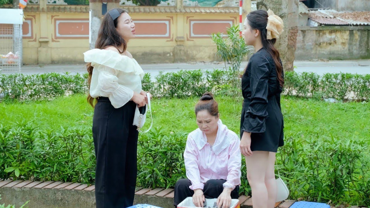 Mẹ Chủ Tịch Đi Bán Xôi Bị Con Dâu Tương Lai Coi Thường Đòi Chia Tay Ngay Và Cái Kết - Tập 1640